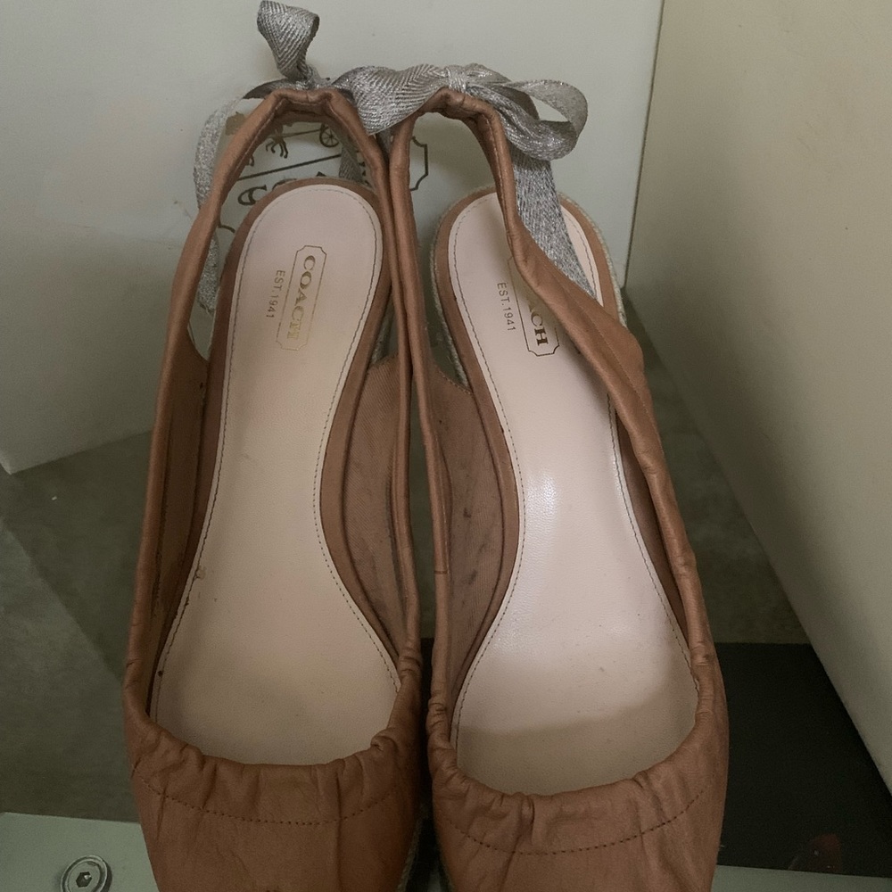 Coach Women's Maritza Calf Shoe Size 9.5 M Tan - Picture 11 of 11